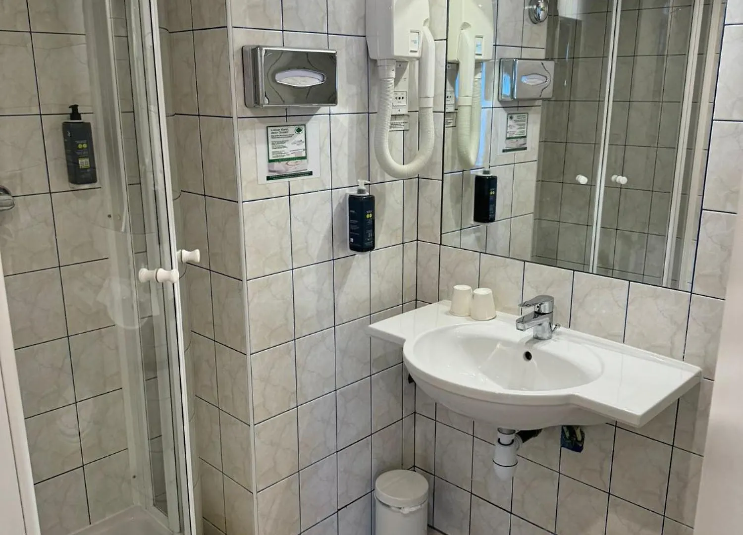 Hotel Pax Opera Париж