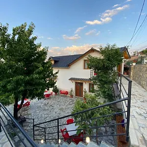 Casa de hóspedes Bixhaku Gjirokastër