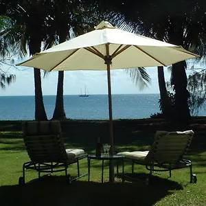 Beachside Units 3* Bowen