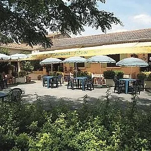 https://hotel-le-flamant-rose-logis-camargue-albaron.fr-provencehotel.com