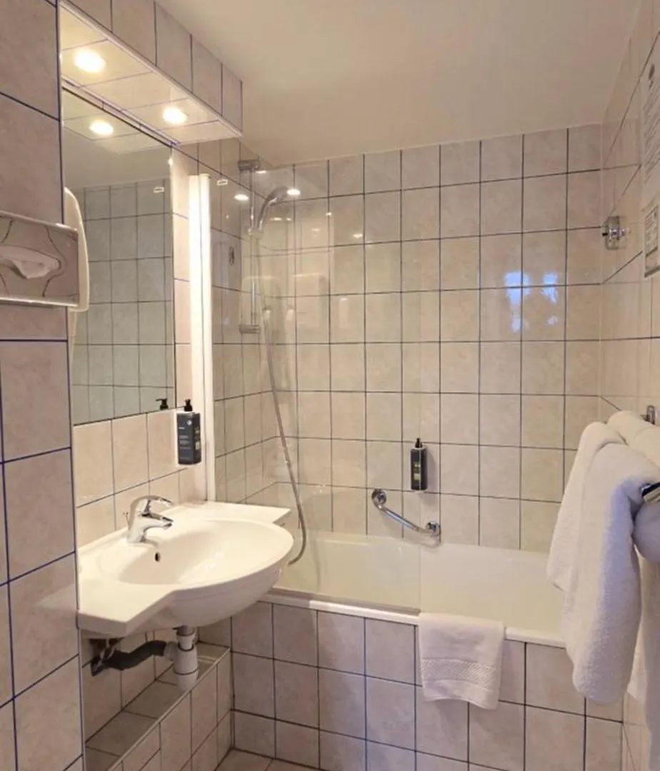 Hotel Pax Opera Paris