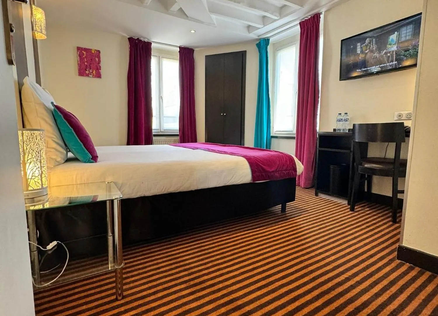 ***  Hotel Pax Opera Paris France