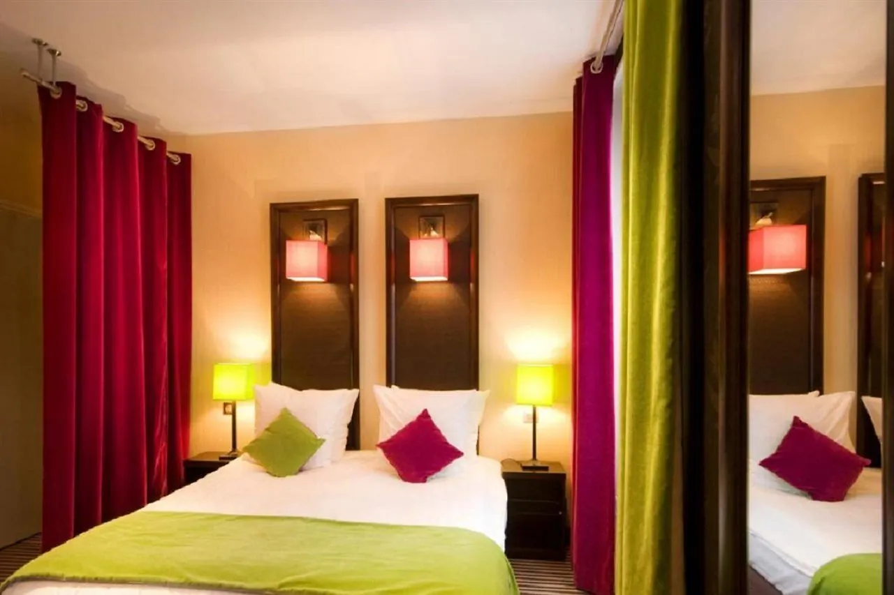 Hotel Pax Opera Paris
