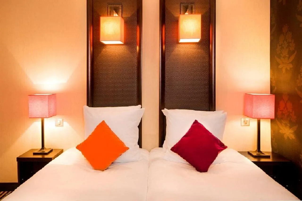Hotel Pax Opera Paris